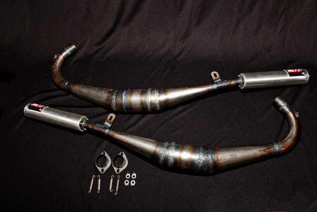 Yamaha Rd350 1974expansion chambers and alloy muflers