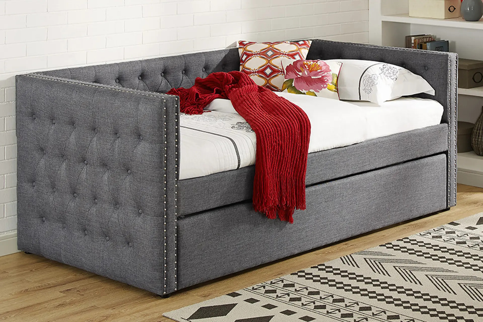 Crown Mark 5335 Trina Grey Daybed.