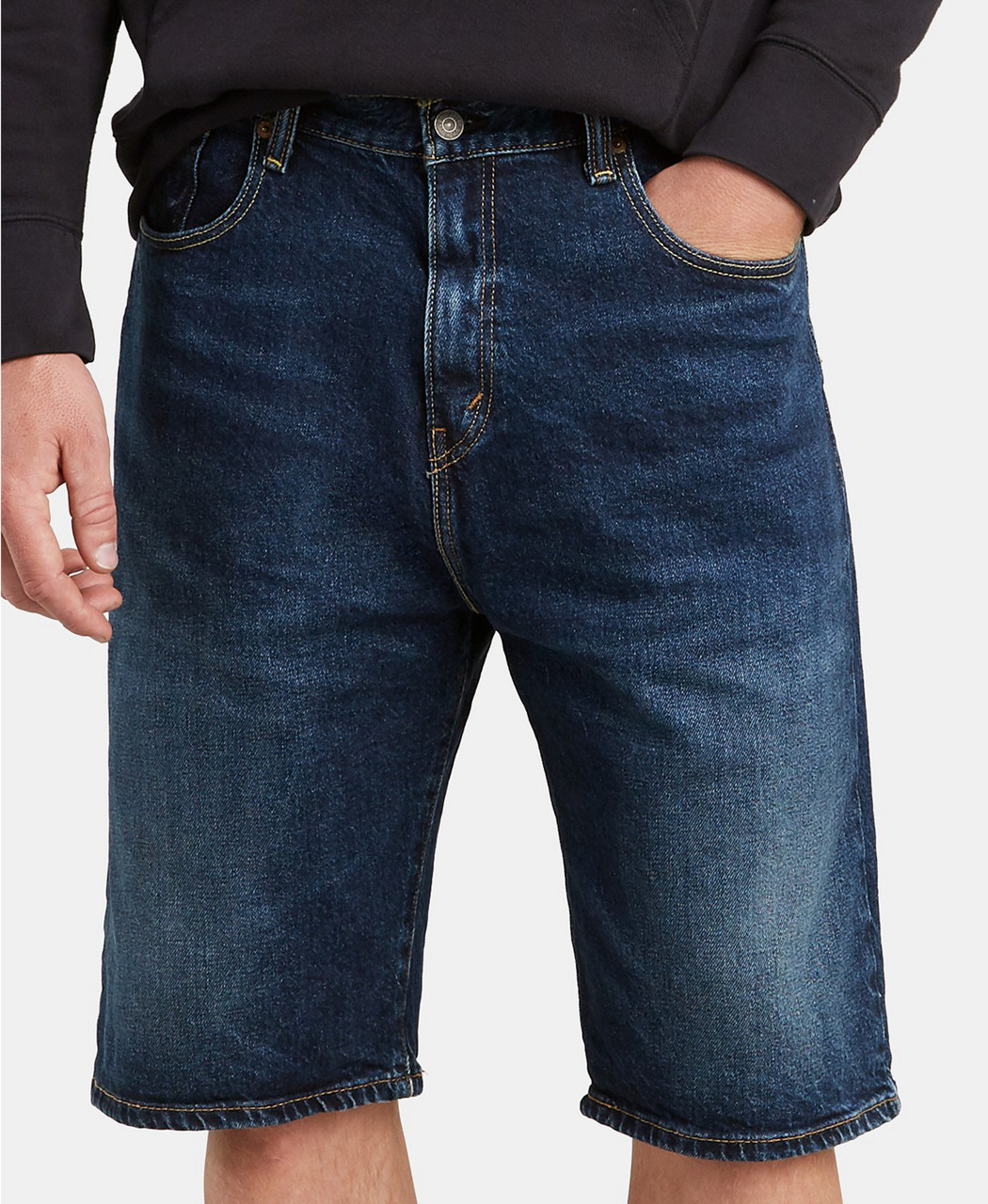 levi jogger shorts