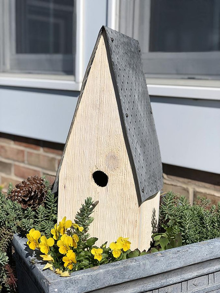 LG BIRD HOUSE TIN ROOF WHT WAS