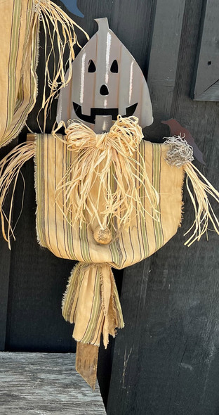 Primitive Scarecrow Small