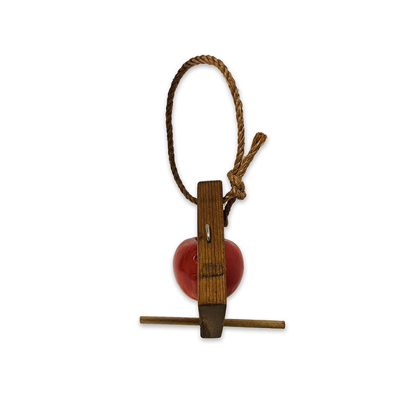 Apple Birdfeeder