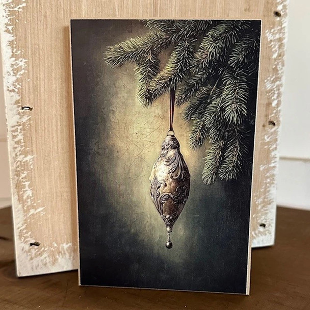Moody Vintage Ornament Block