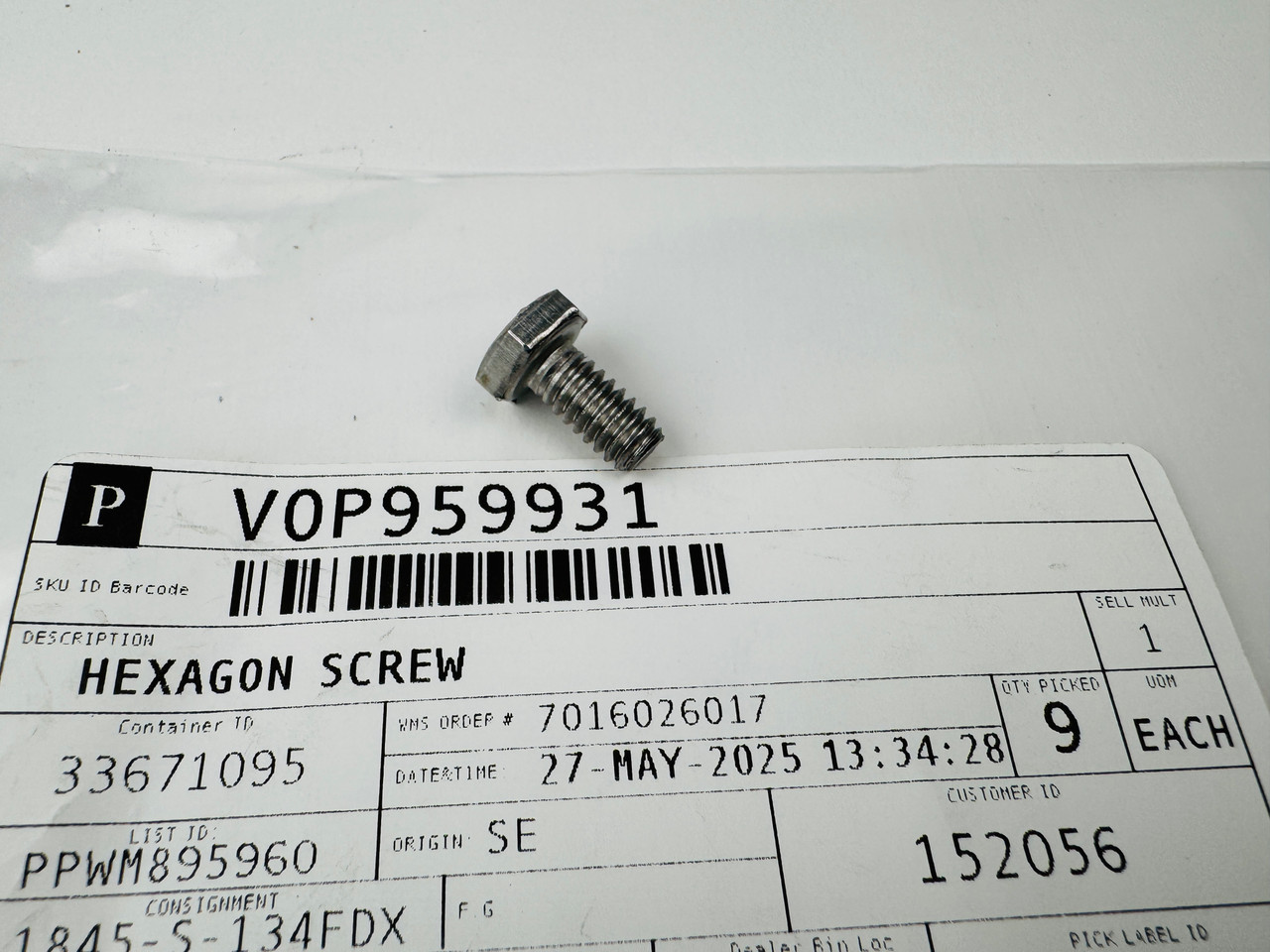 $9.99* GENUINE VOLVO no tax* HEXAGON SCREW 959931 (Volvo's