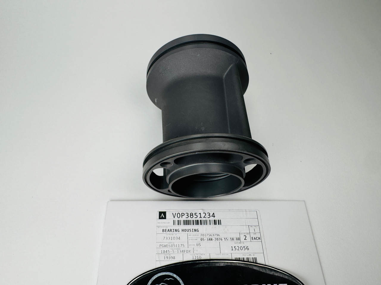 $629.99* GENUINE VOLVO no tax* BEARING HOUSING 3851234 *In Stock & Ready To Ship!