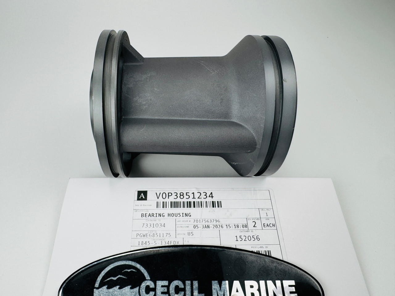 $629.99* GENUINE VOLVO no tax* BEARING HOUSING 3851234 *In Stock & Ready To Ship!