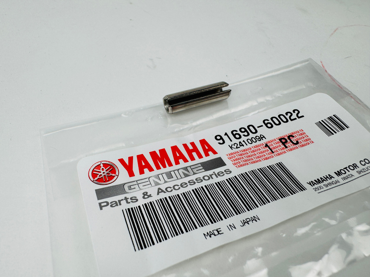 $4.99* GENUINE YAMAHA no tax* ROLL PIN 91690-60022-00 *In Stock And Ready To Ship!