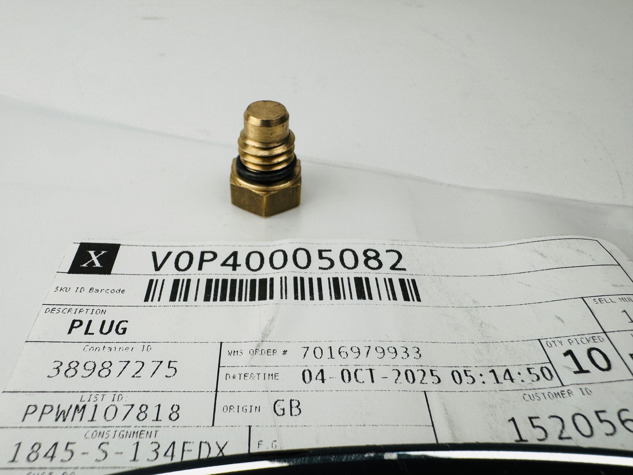 $14.99* GENUINE VOLVO no tax* PLUG 40005082 *In Stock & Ready To Ship!