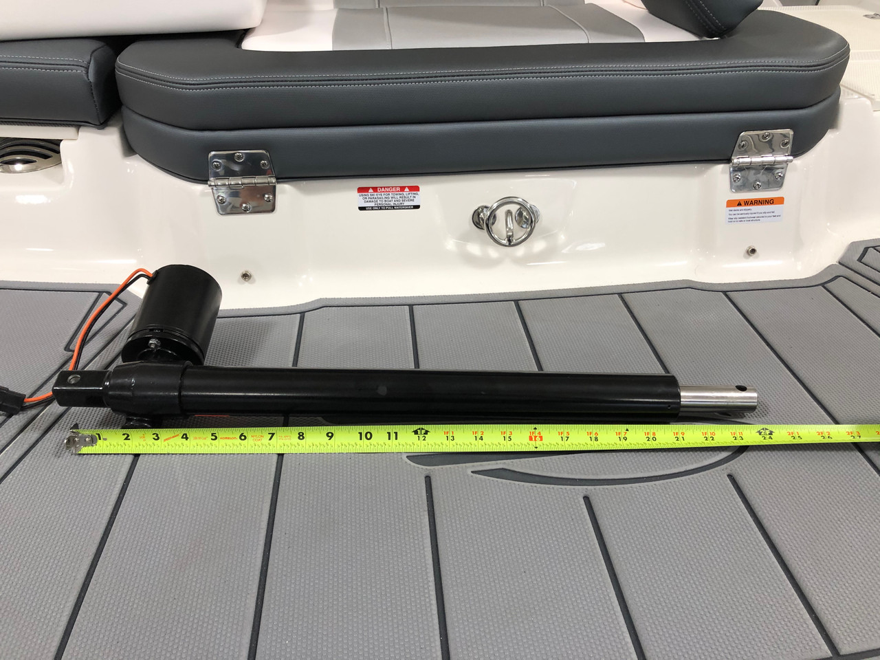 ENGINE HATCH LIFT ACTUATOR 23 1/4" Retracted 38 1/2" Extended Hole To