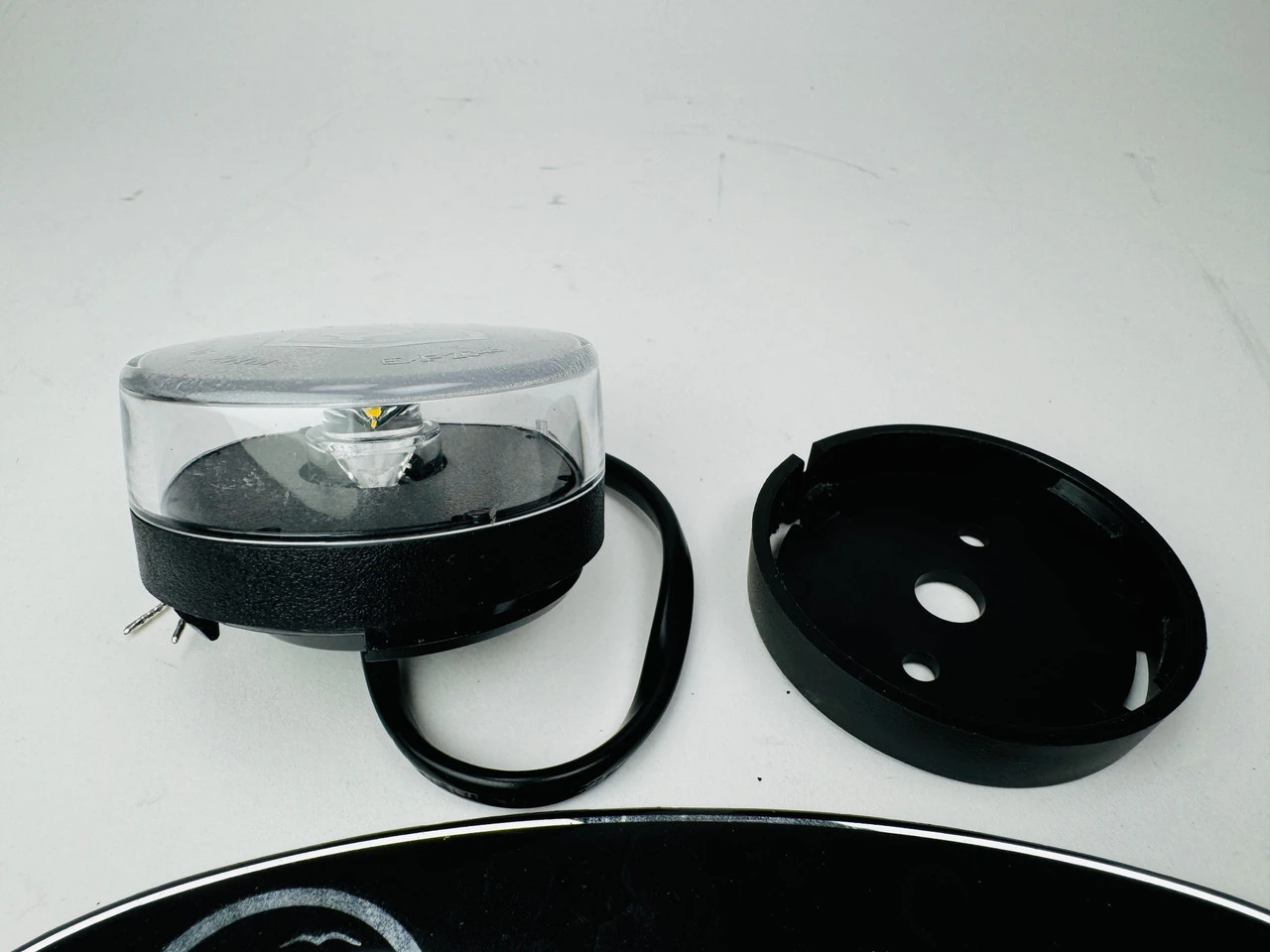 CHAPARRAL LED WAKE BOARD TOWER  LIGHT 860377 (Both new & old style 25.00093 lights have the same hole pattern)  *In Stock & Ready To Ship!