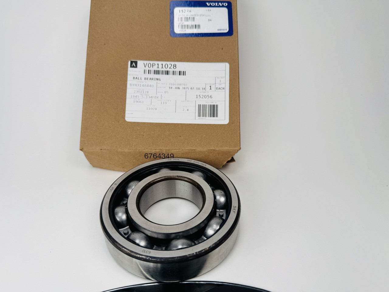 $199.99* GENUINE VOLVO no tax* BALL BEARING 11028 *In Stock