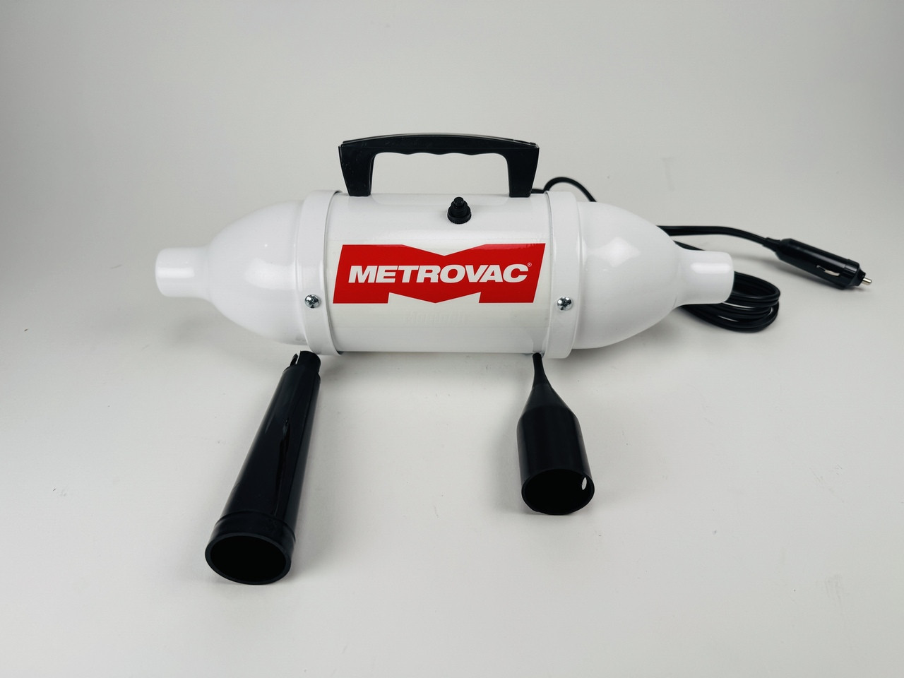 PUMP - AIR, 12 VOLT. WHITE W/ DC PLUG PUMP - AIR, 12 VOLT. WHITE W/ DC PLUG