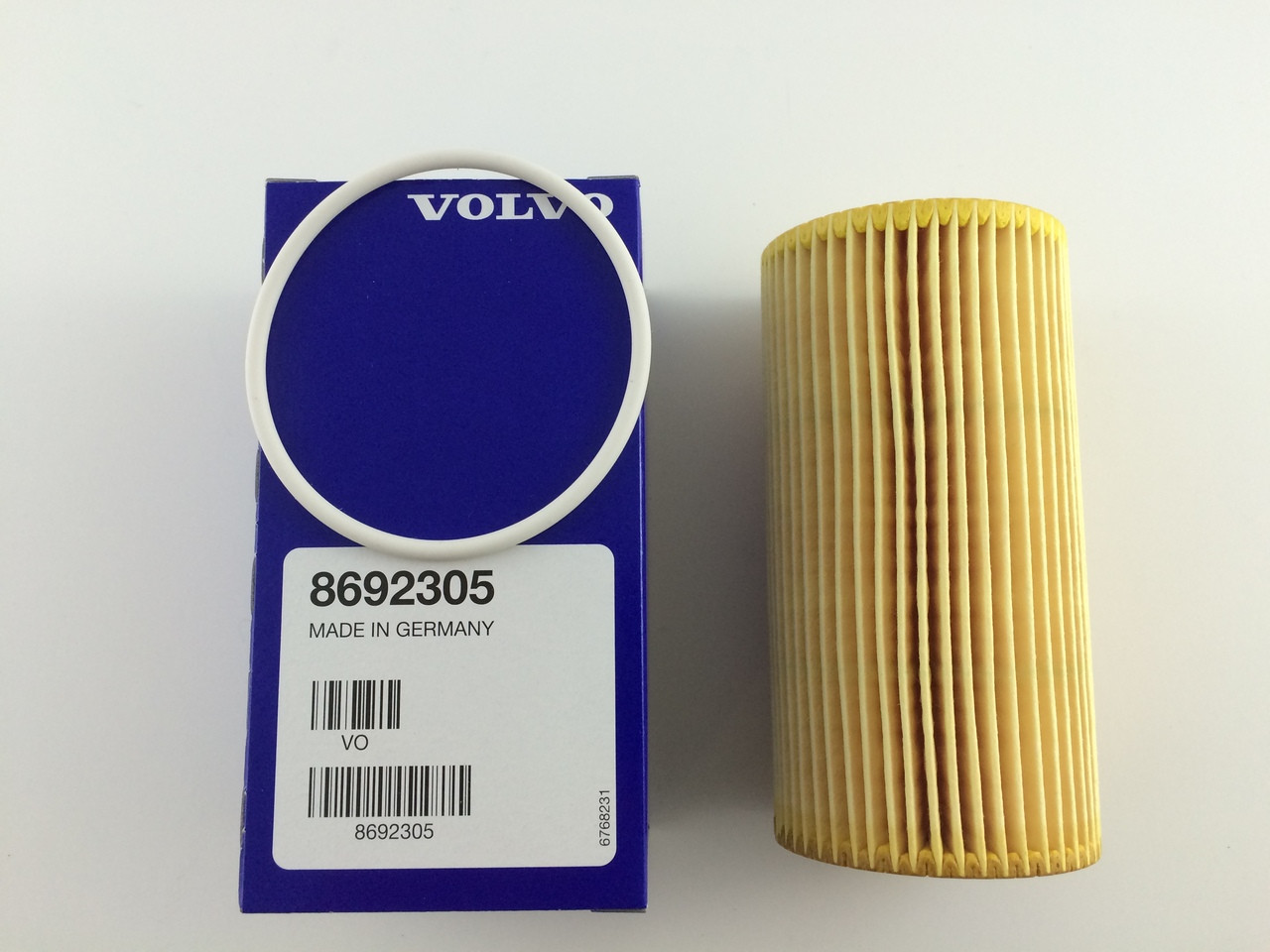 $18.99* GENUINE VOLVO no tax* OIL FILTER INSERT 8692305 *In Stock & Ready To Ship!