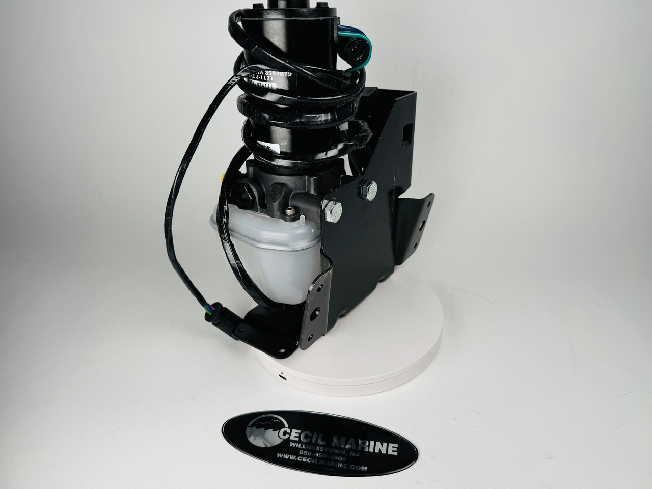 みやもん $869.99* GENUINE VOLVO no tax* COMPLETE TRIM PUMP 3587079