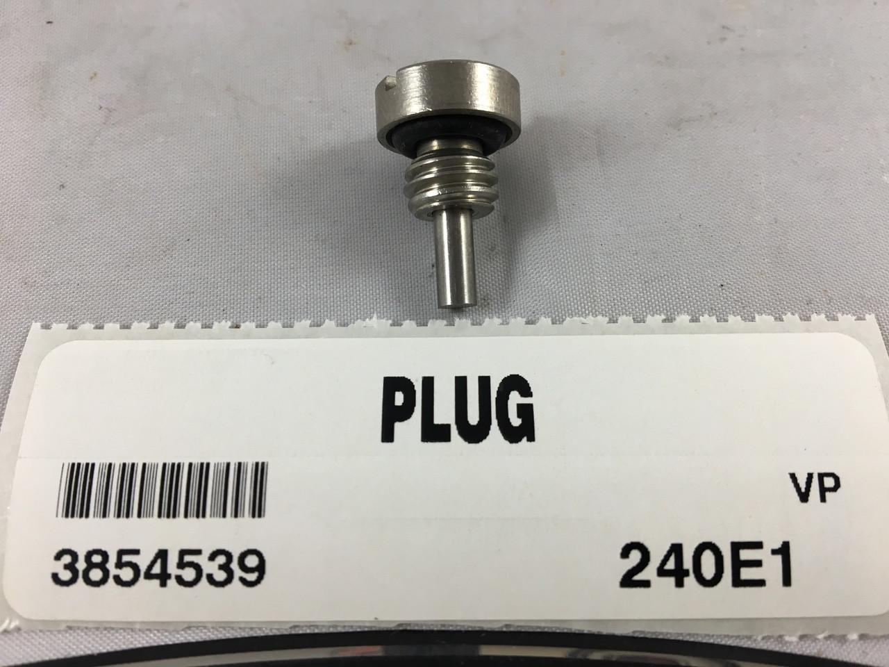 $18.99* GENUINE VOLVO no tax*  PLUG WITH MAGNET WITH O-RING 3854539 (O-ring part # is 3855081) *DOES NOT FIT DPS-B OUTDRIVES