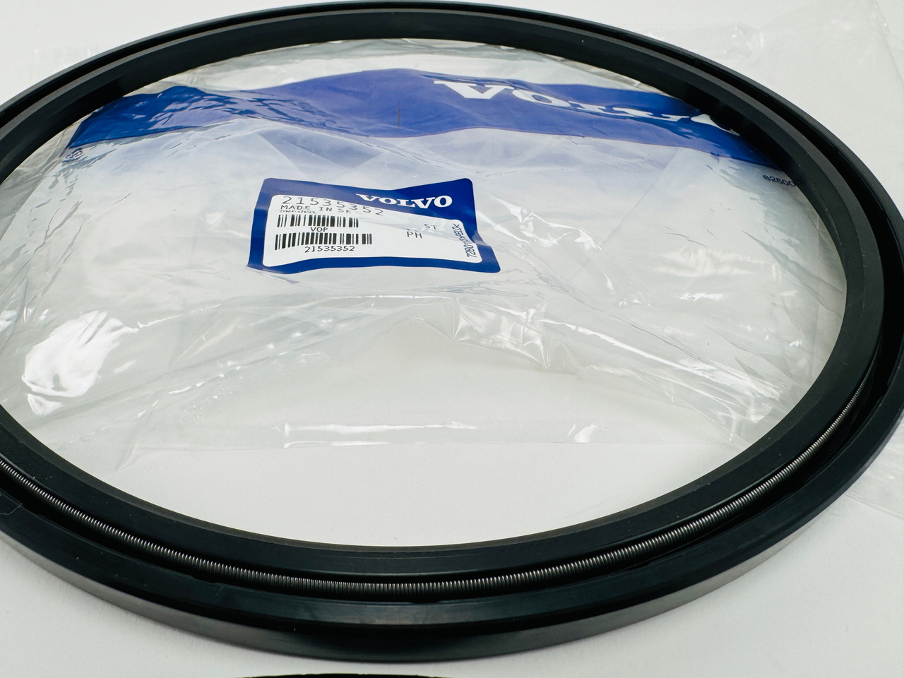 $299.99* GENUINE VOLVO no tax* LIP SEAL 21535352 *In Stock & Ready To Ship!