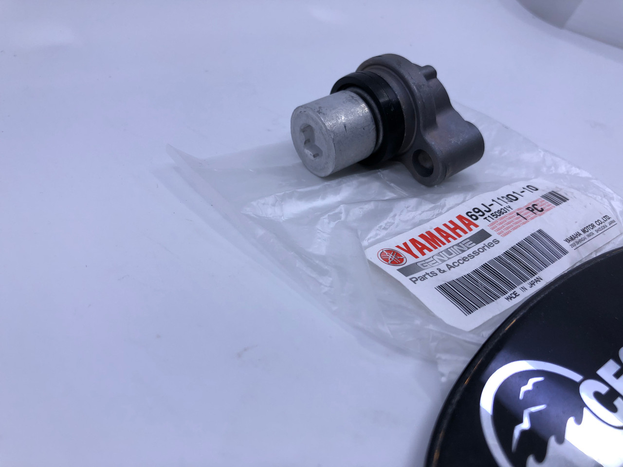 $33.95 GENUINE YAMAHA ANODE COVER ASSY 69J-11301-10-00 *In Stock & Ready To Ship!
