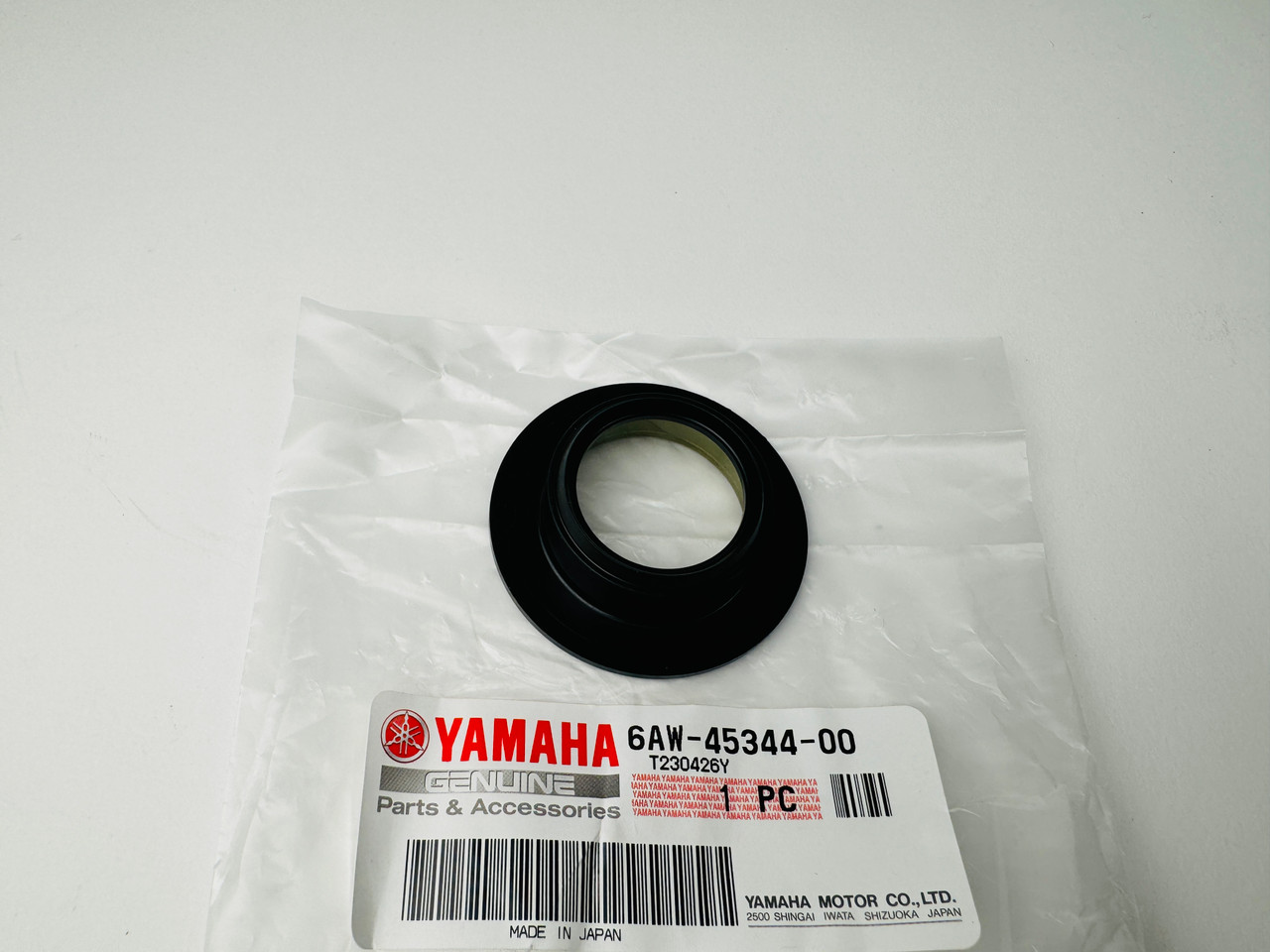 $19.99* GENUINE YAMAHA no tax* COVER, OIL SEAL 6AW-45344-00-00 *In Stock & Ready To Ship!