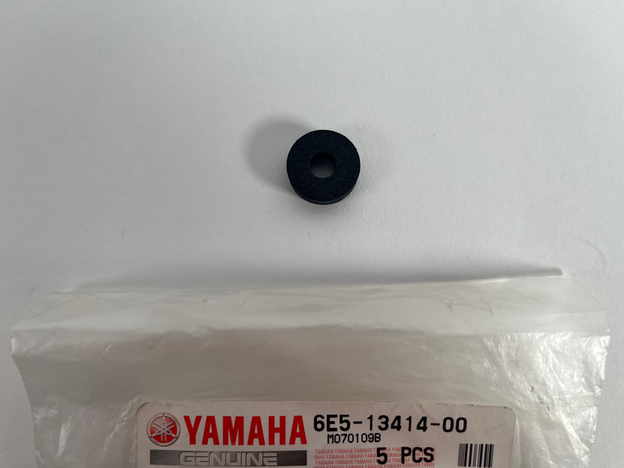 GENUINE YAMAHA GASKET,STRNR COVER no tax* (6E5-13414-00-00) *In Stock And Ready To Ship!