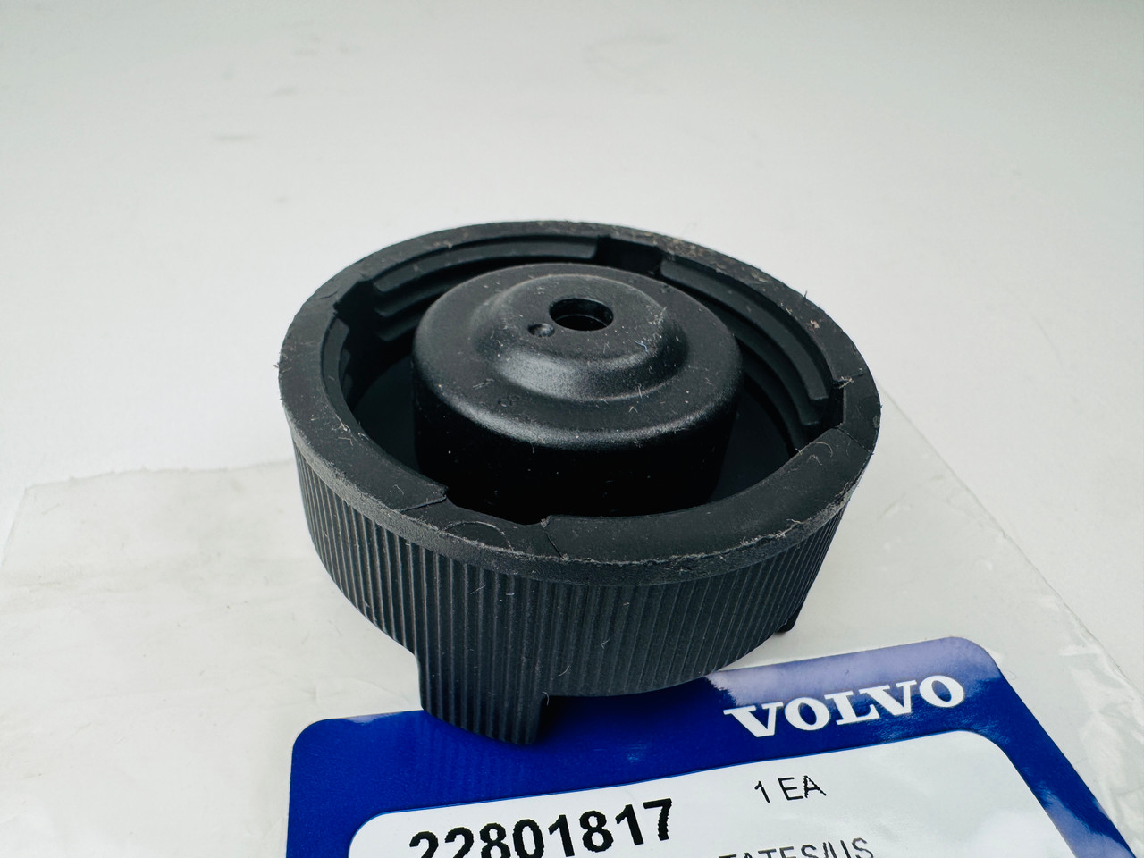 $39.99* GENUINE VOLVO no tax* CAP 22801817  *In Stock & Ready To Ship!