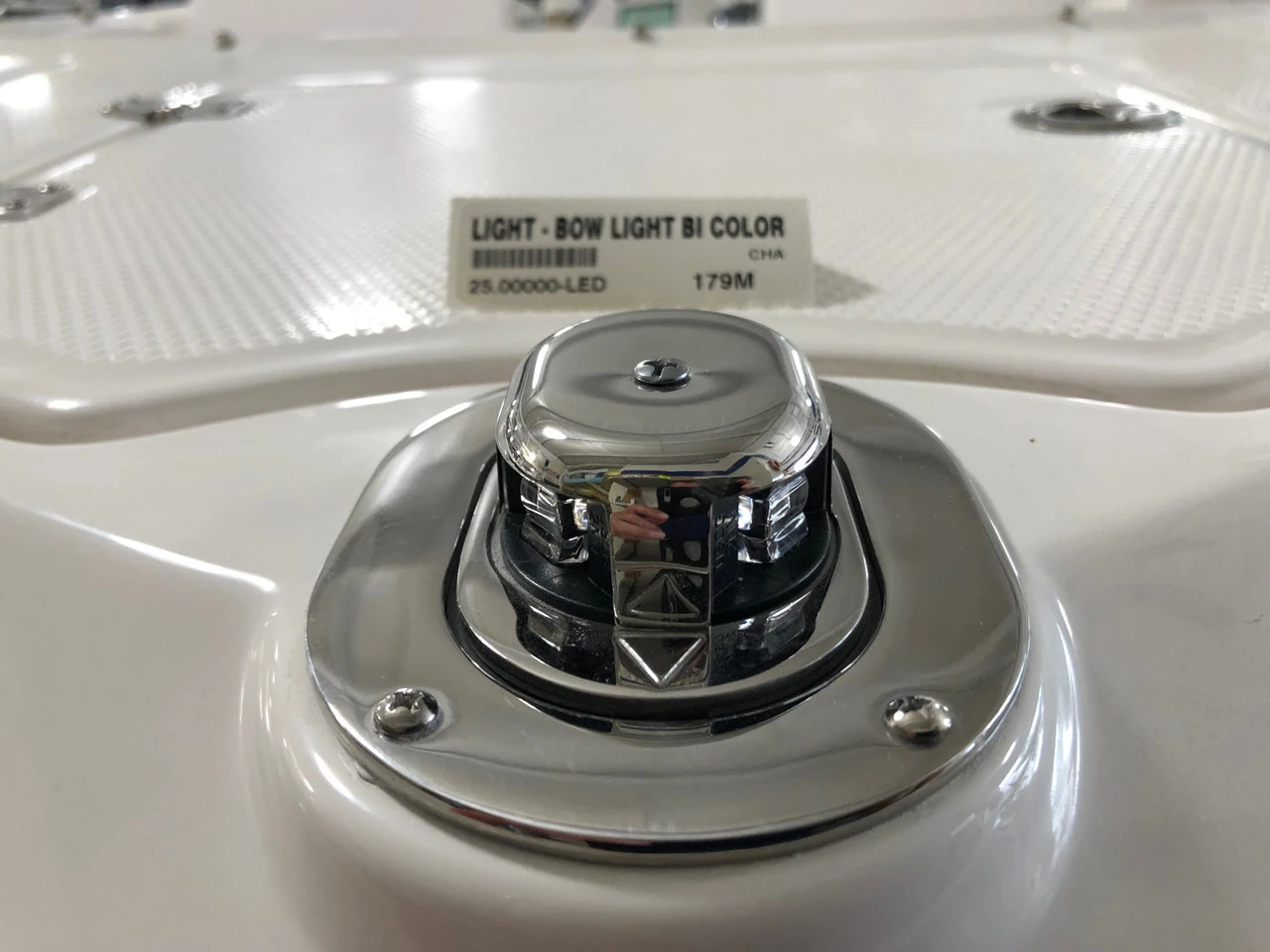 CHAPARRAL BOW LIGHT BI COLOR HIDEAWAY   "LED" * WITH PLUG CONNECTOR 25.00000  This light will only fit a Chaparral boat. *In Stock & Ready To Ship!