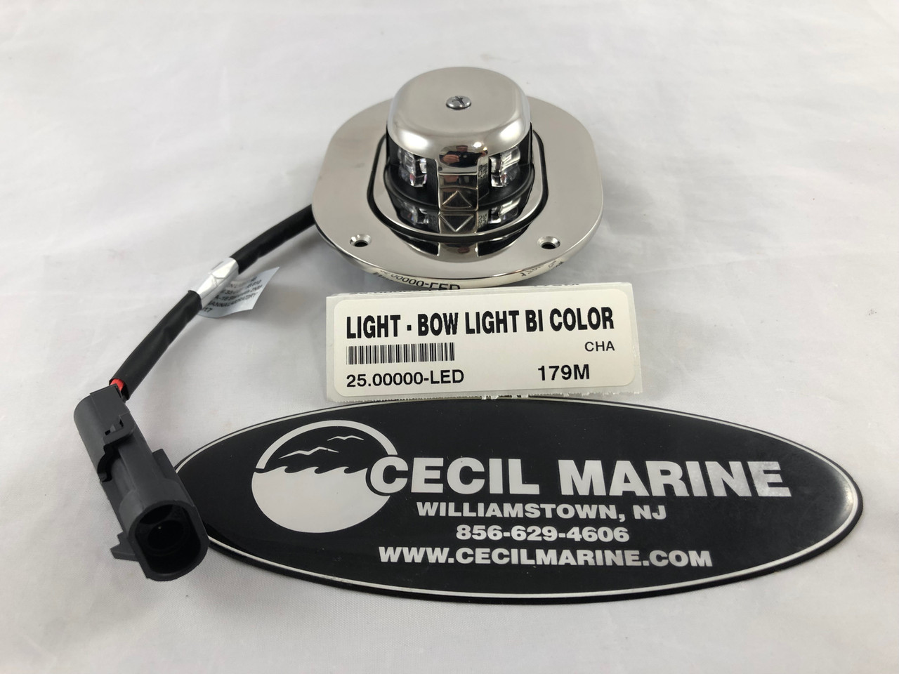 CHAPARRAL BOW LIGHT BI COLOR HIDEAWAY   "LED" * WITH PLUG CONNECTOR 25.00000  This light will only fit a Chaparral boat. *In Stock & Ready To Ship!