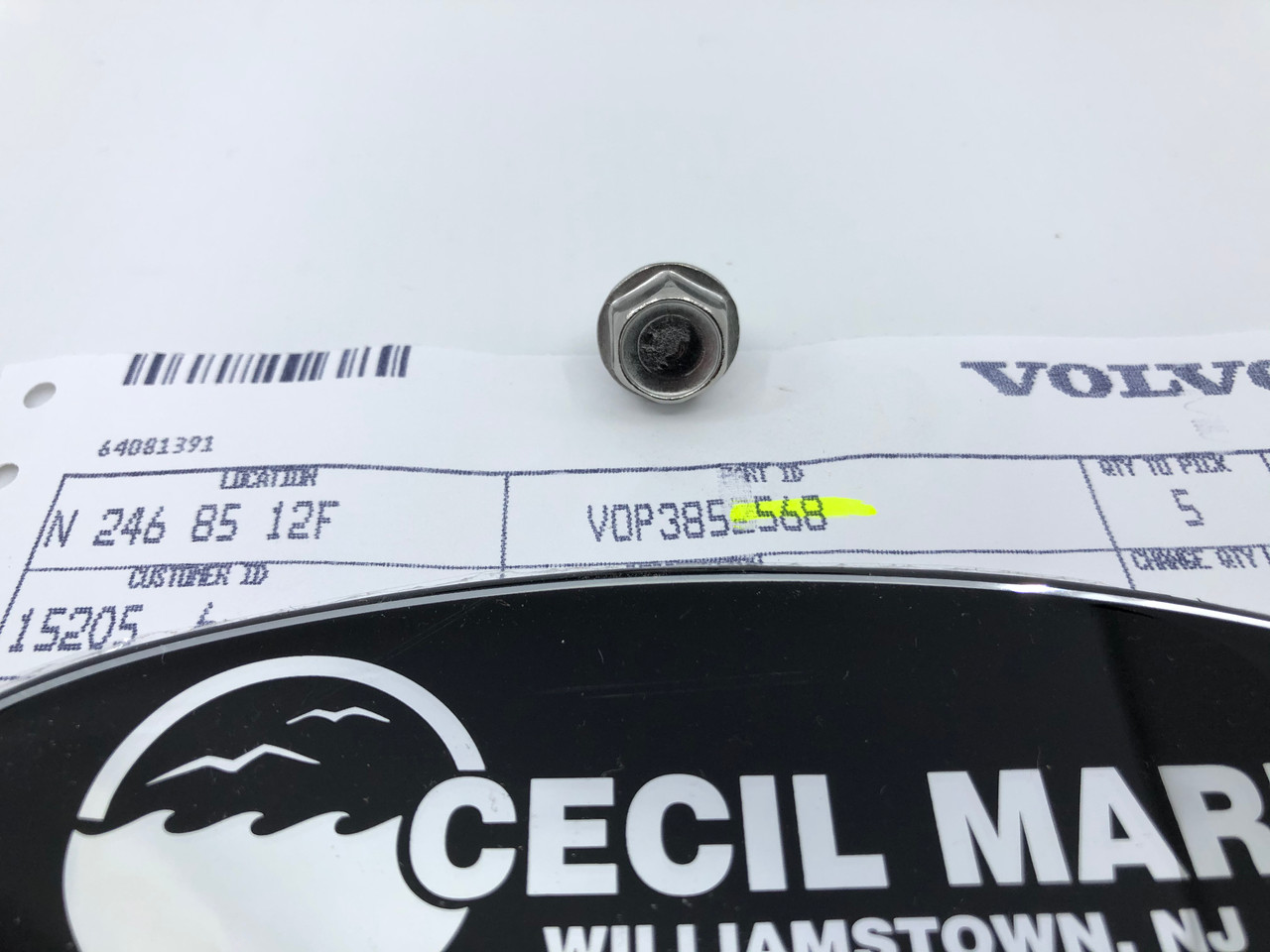 ゆうじ　No.8 No.T5 $7.99* GENUINE VOLVO FLANGE SCREW 3852568 *In stock & ready to