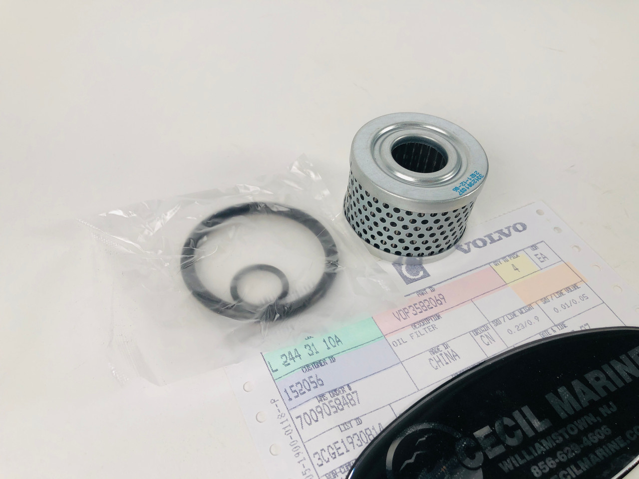 $76.99* GENUINE VOLVO no tax* OIL FILTER 3582069 *In Stock & Ready