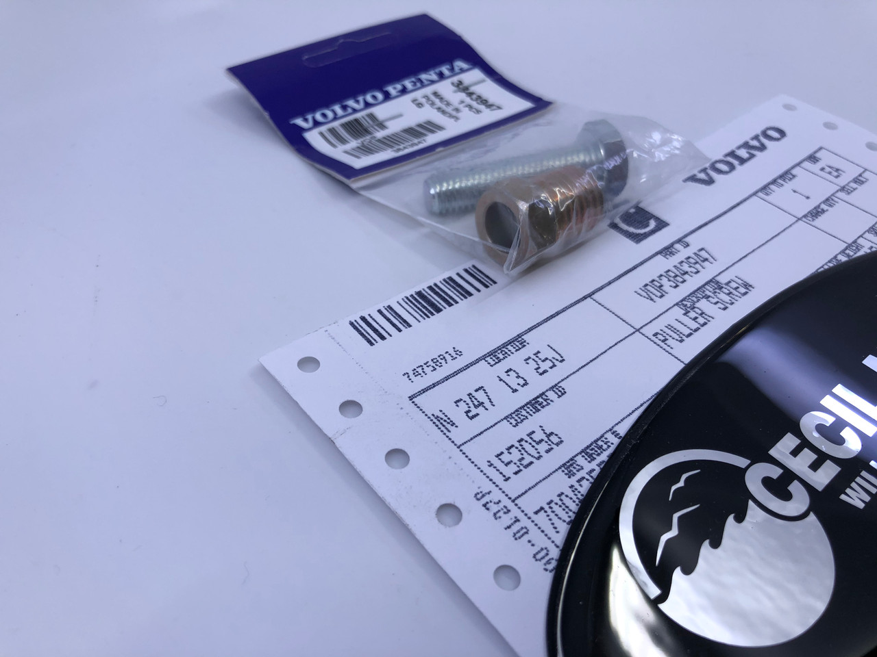 $16.99* GENUINE VOLVO PULLER SCREW 3843947 *In Stock & Ready To Ship!