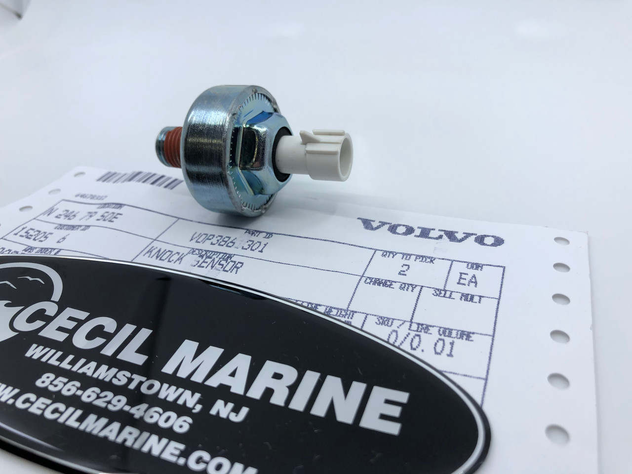 $179.99* GENUINE VOLVO no tax* KNOCK SENSOR 3861301 *In Stock 