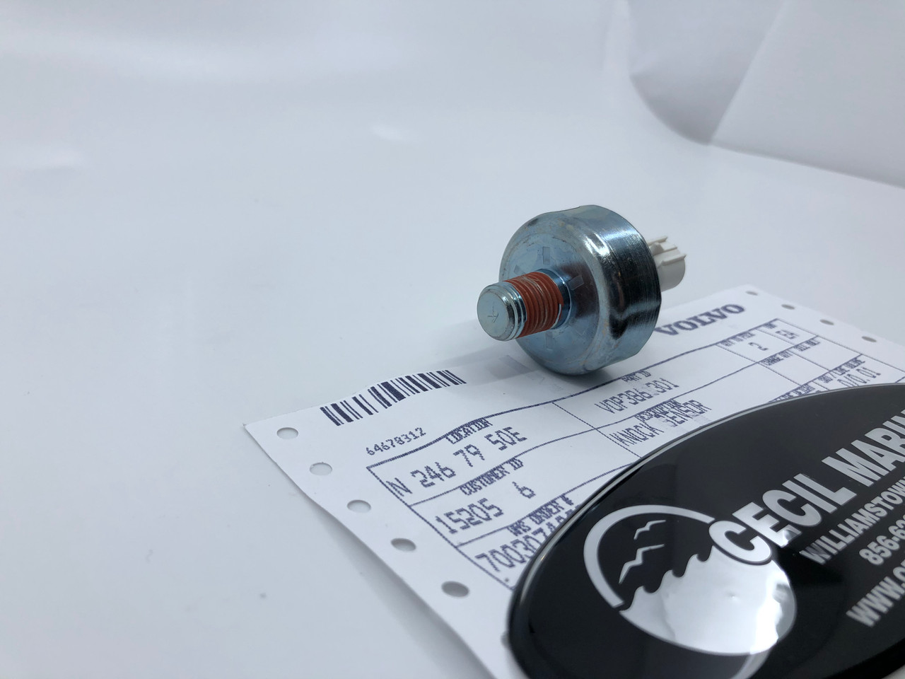 $179.99* GENUINE VOLVO no tax* KNOCK SENSOR 3861301 *In Stock 