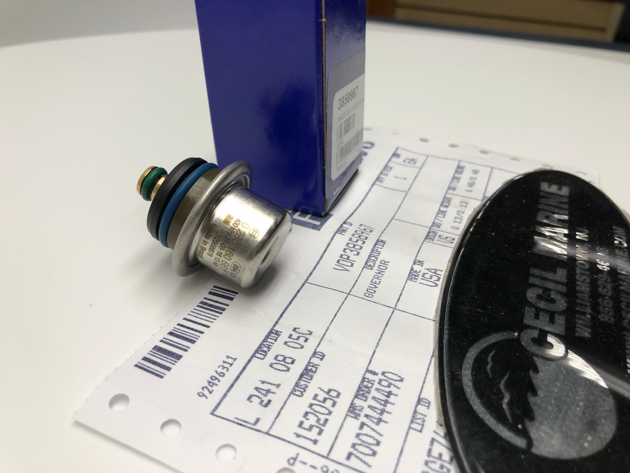 $229.99* GENUINE VOLVO no tax* FUEL PRESSURE REGULATOR GOVERNOR 3858967 *In Stock & Ready To Ship!