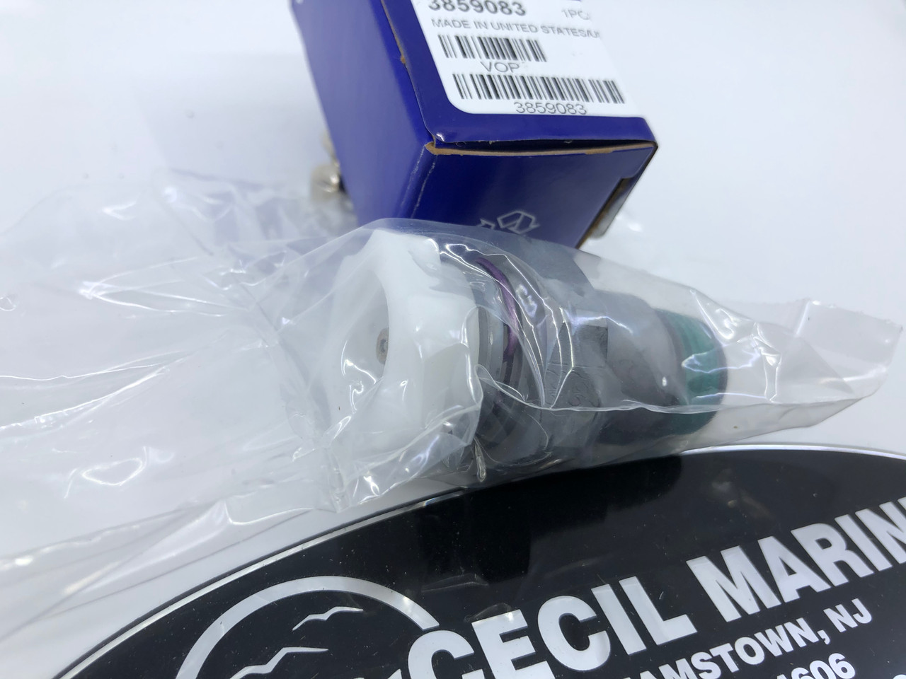 This part is no longer available - VOLVO RETAINER 3859083