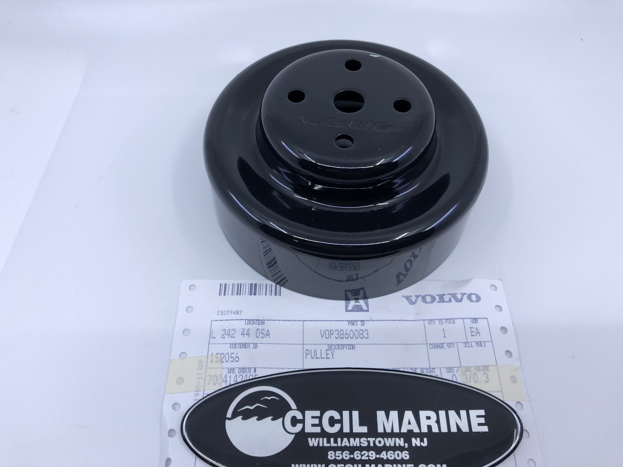 $210.99* GENUINE VOLVO no tax* PULLEY 3860083 *In Stock & Ready To Ship!