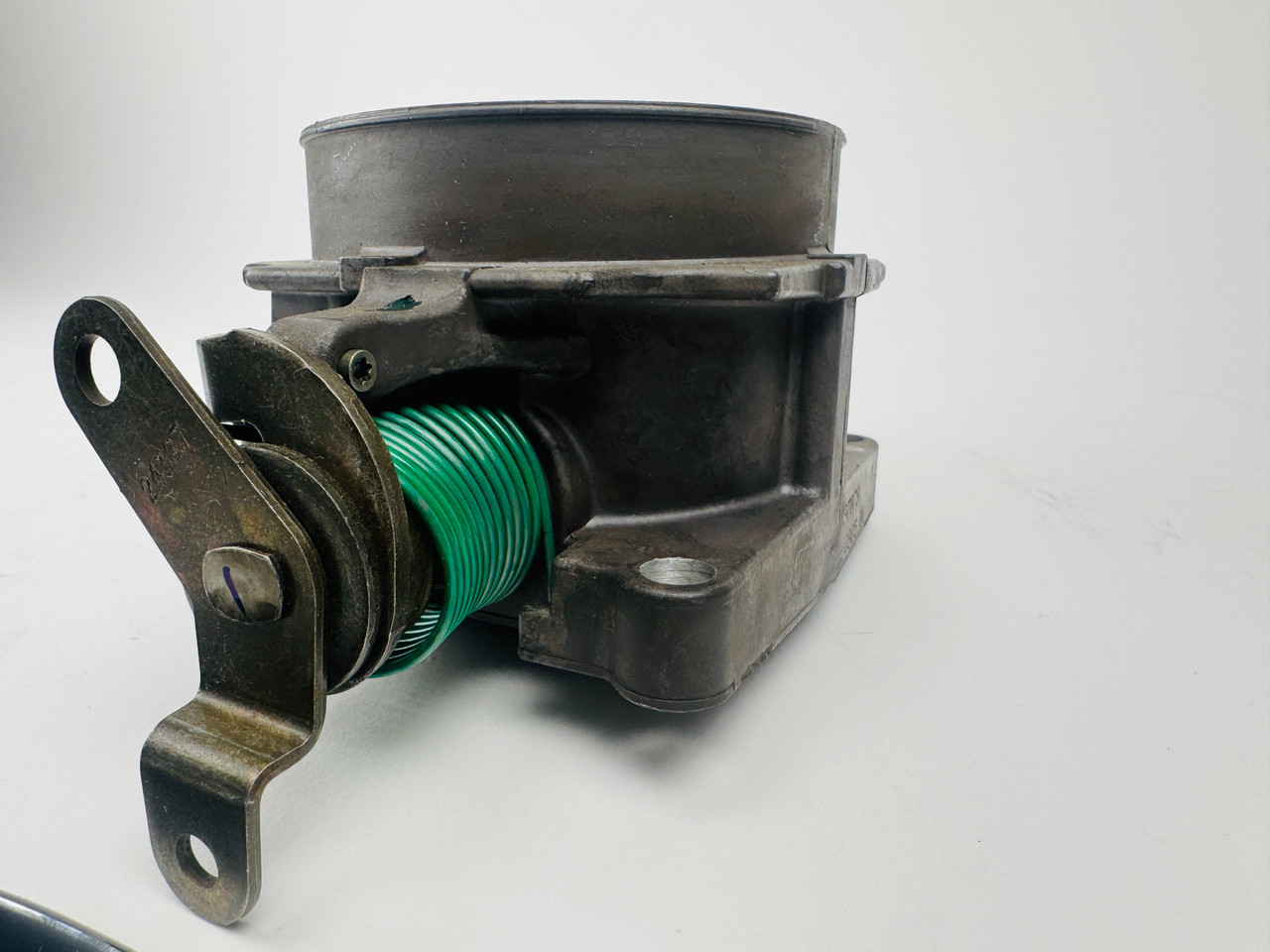 $849.99* GENUINE VOLVO no tax* 8.1L THROTTLE BODY 3861008