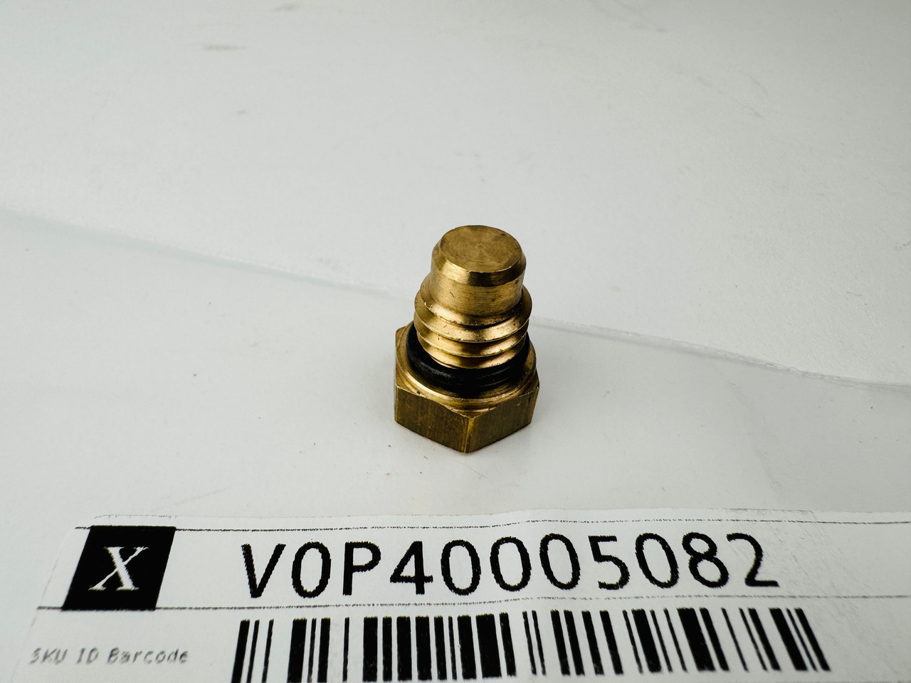 $14.99* GENUINE VOLVO no tax* PLUG 40005082 *In Stock & Ready To Ship!