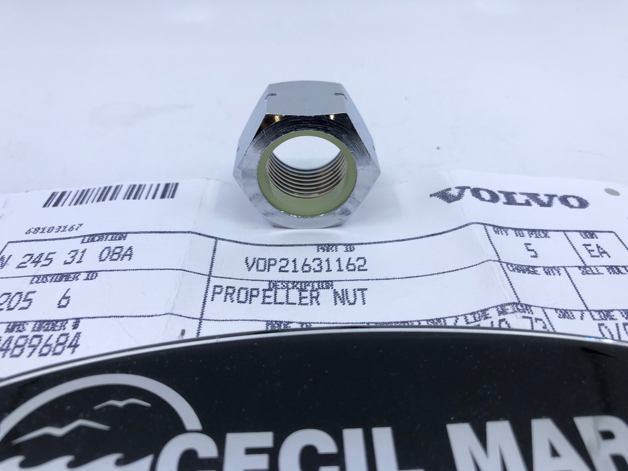 $38.99* GENUINE VOLVO no tax* REAR PROPELLER NUT 21631162  *In Stock & Ready To Ship!