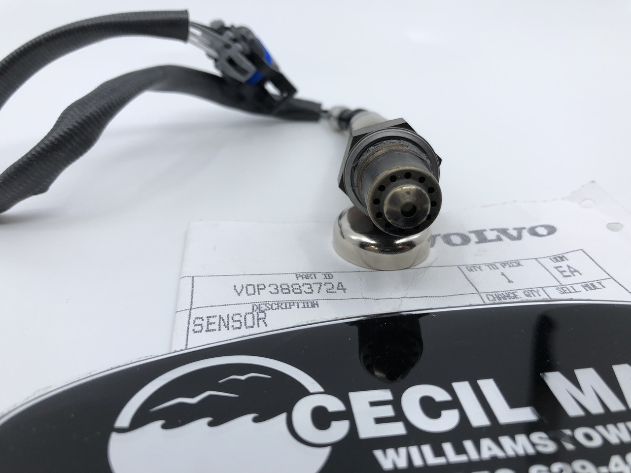 $124.99* GENUINE VOLVO no tax* OXYGEN SENSOR O2 3883724 *In Stock & Ready  To Ship!