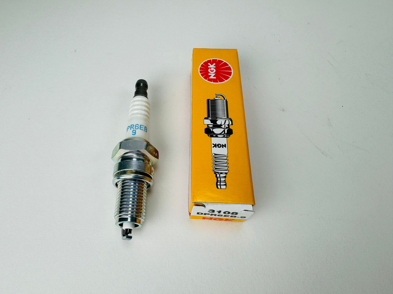 GENUINE YAMAHA no tax* DPR6EB9 NGK SPLUG (sold individually