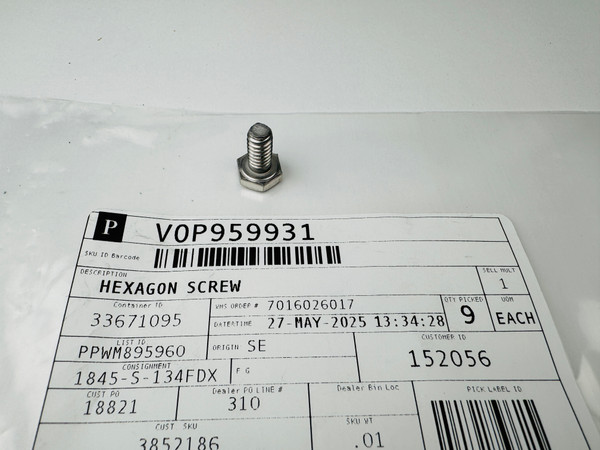 バッジ9 $9.99* GENUINE VOLVO no tax* HEXAGON SCREW 959931 (Volvo's