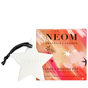 A little hanging star to fragrance your world. Spritz the porous ceramic with your favourite NEOM mist or add a few drops of any NEOM Essential Oil Blend for natural scent diffusion.