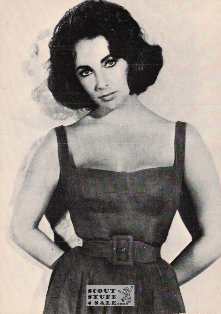 Elizabeth Taylor Vintage Black/White French Postcard, Editions Nugeron #NBR26