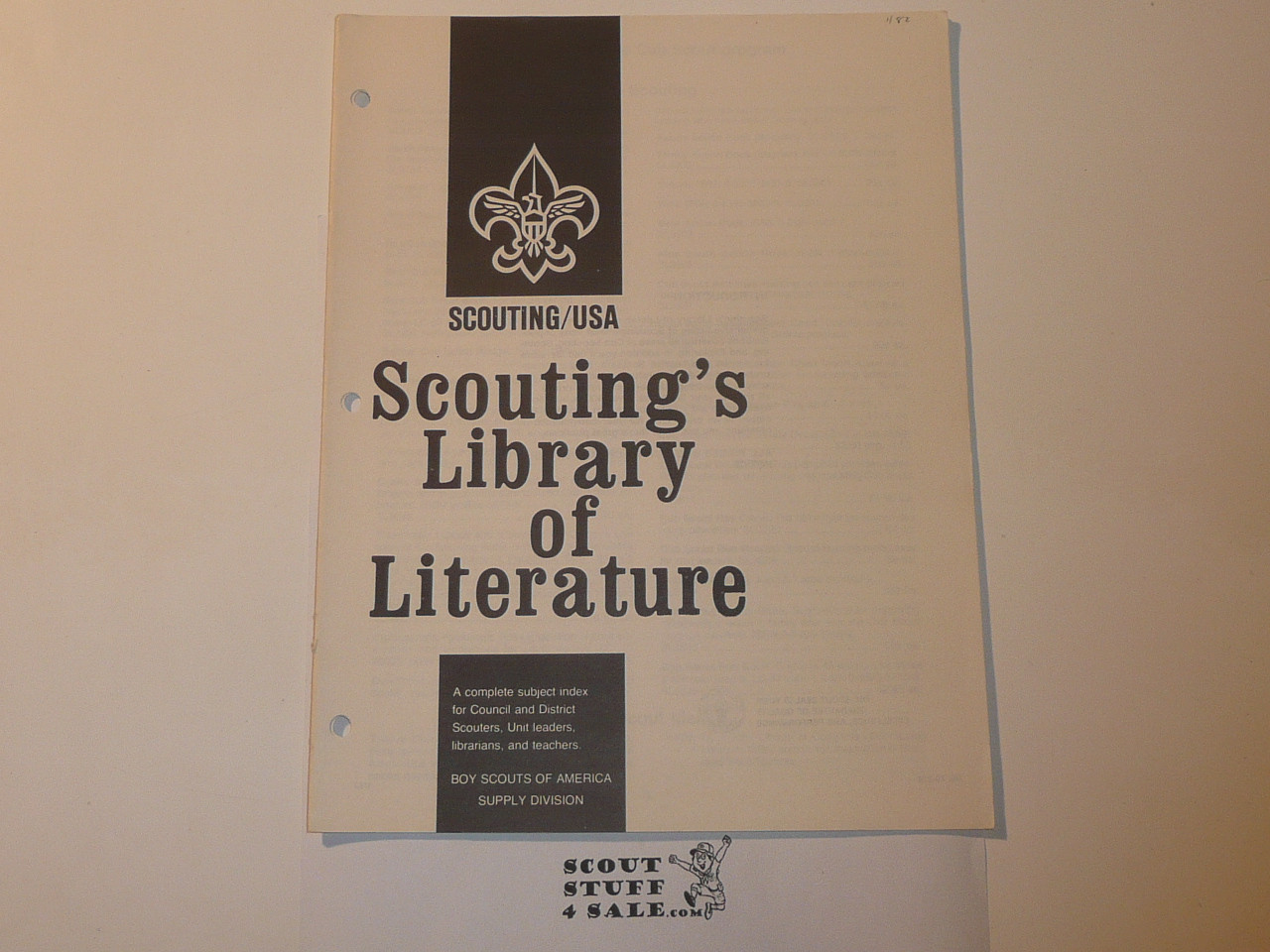 1982 Scoutings Library of Literature Catalog, 1-82 Printing