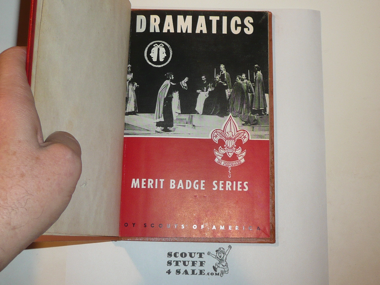 Dramatics Library Bound Merit Badge Pamphlet, Type 6, Picture Top Red Bottom Cover, 2-60 Printing