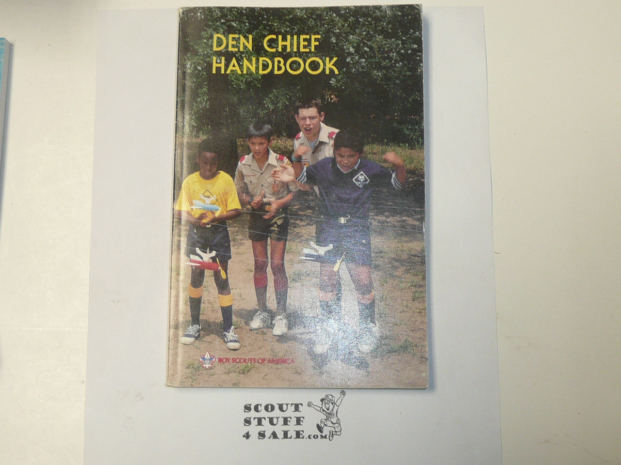 1995 Den Chief Handbook, Cub Scout, 1995 Printing