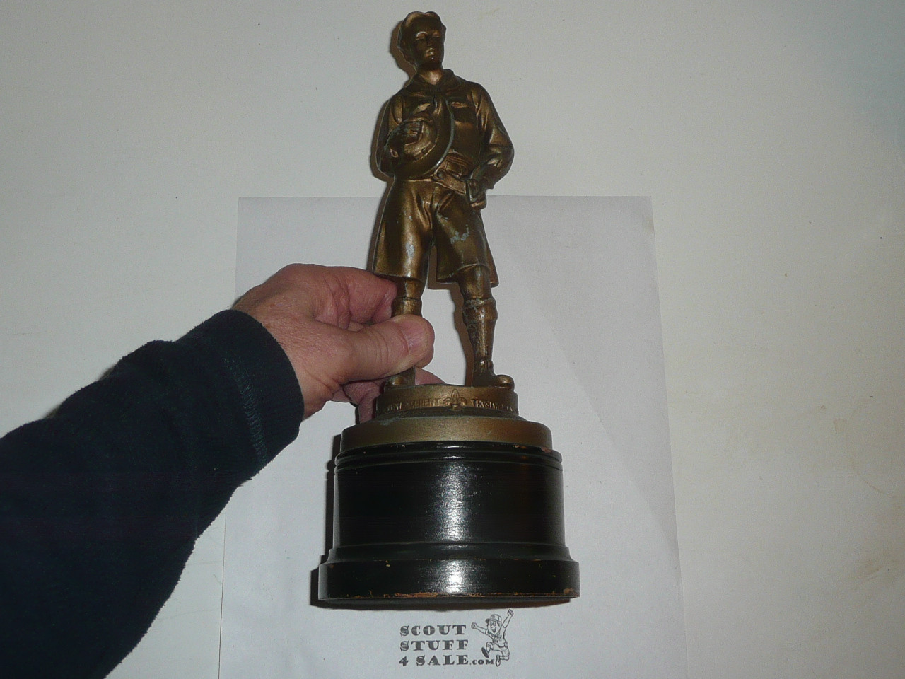 1935 mckenzie statue, bronze finish, 11 high by 5 wide with base, 8 inch statue