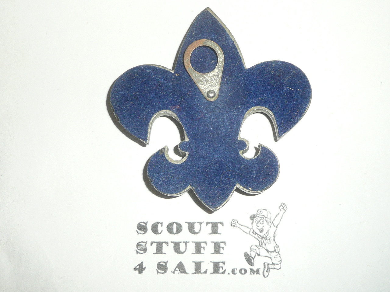 boy scout paper weight or Wall Ornament, pewter color, 2 7/8" wide by 3" tall, finely detailed casting