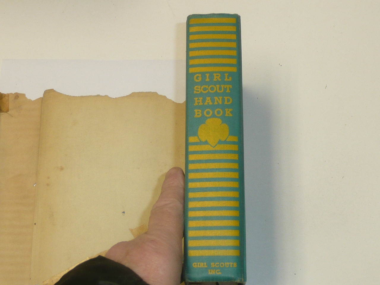 1942 Official Girl Scout Handbook, hardbound, 1-42 Printing, 3rd printing, MINT with dust cover