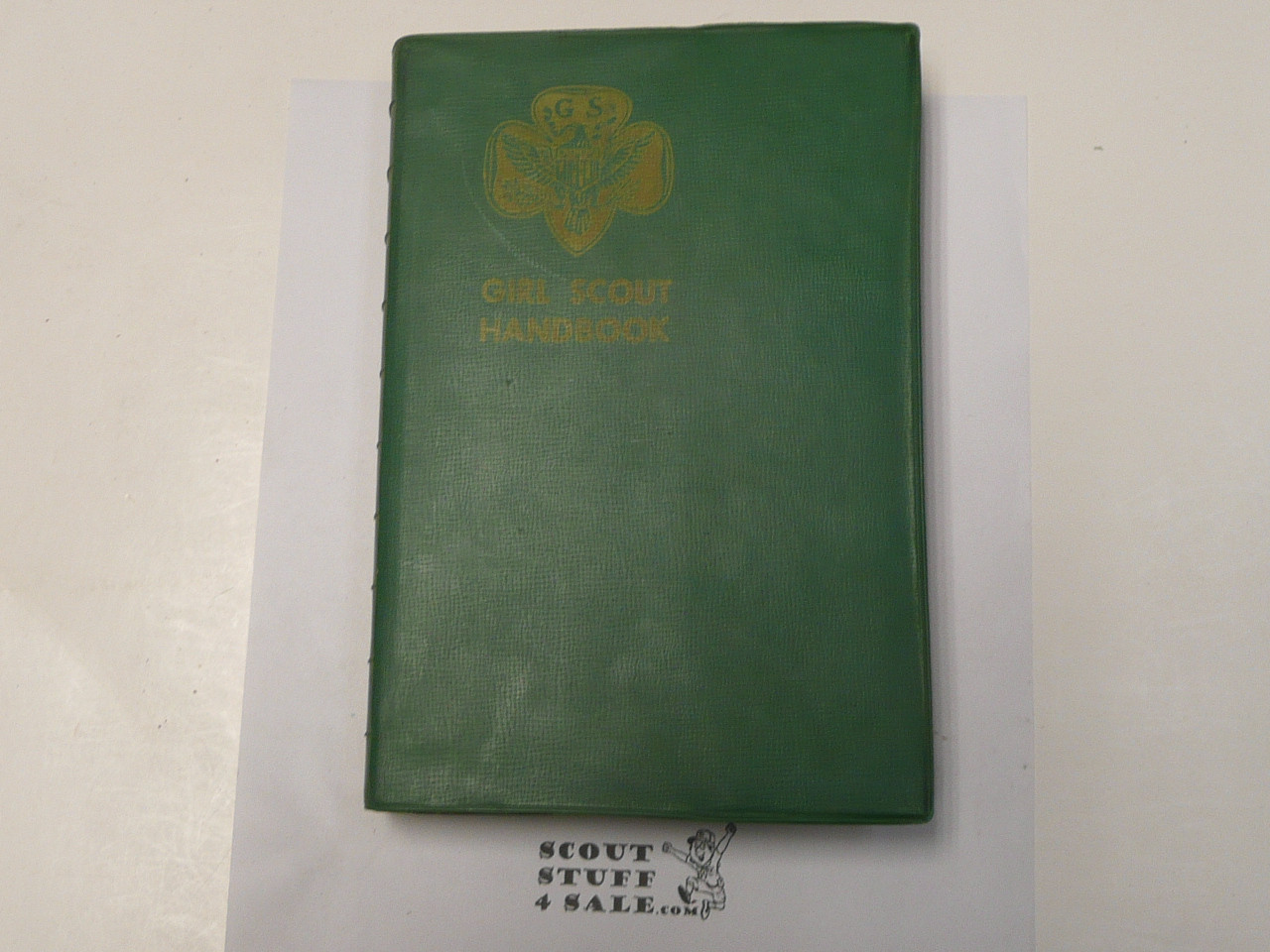 1958 Official Girl Scout Handbook, hardbound, 3-58 Printing, 17th printing, Green Plastic Book Cover