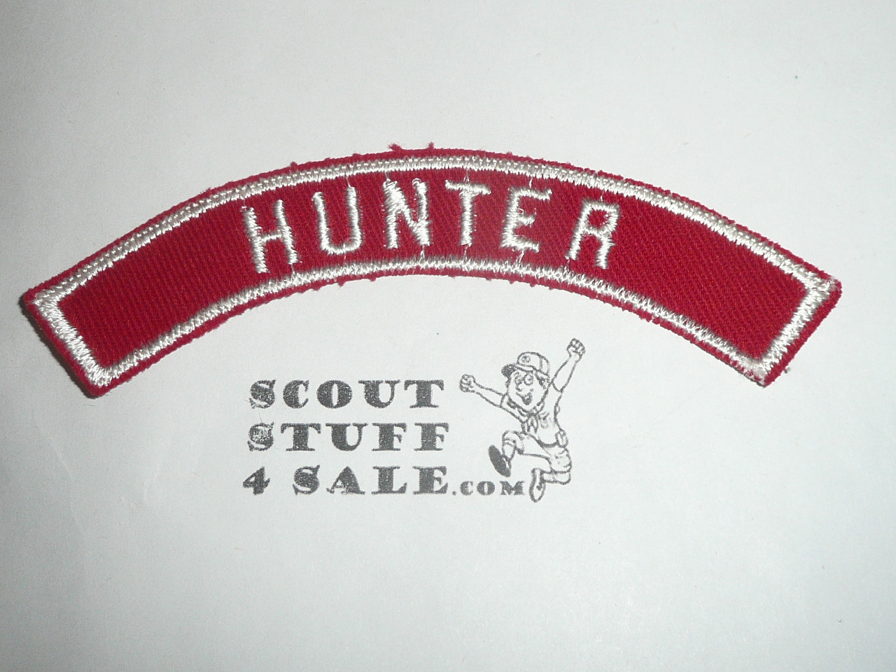 HUNTER Red and White Community Strip